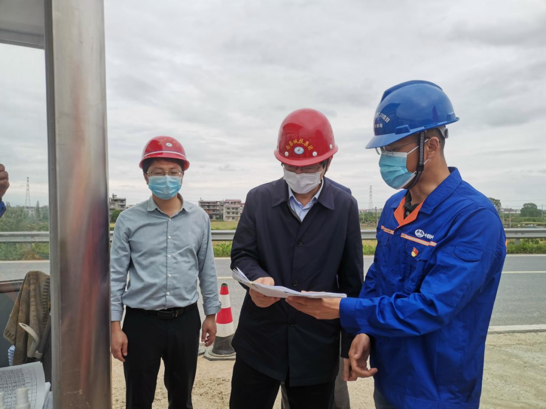 集團黨委委員、紀委書記何志敏赴西二環(huán)高速項目檢查疫情防控工作